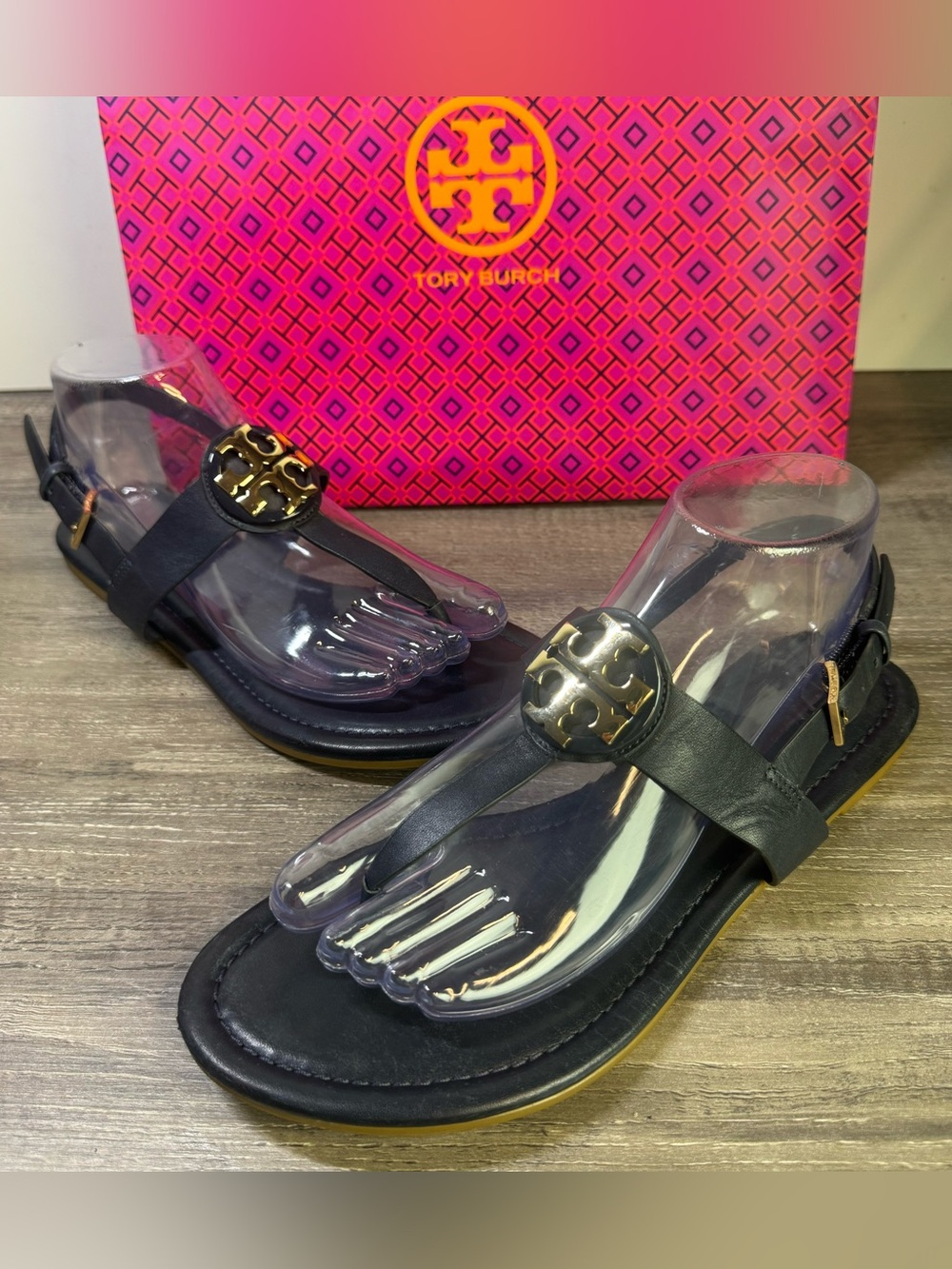 Tory Burch Eleanor Navy Leather  Sandals with Gold Logo Emblem size 8.5